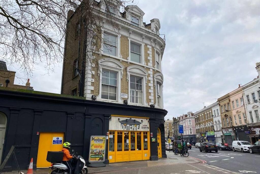Two Bedroom Garden Flat In Zone 2 London Exteriör bild