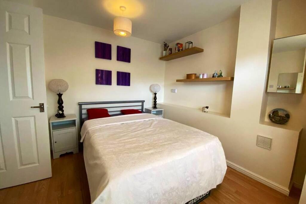 Two Bedroom Garden Flat In Zone 2 London Exteriör bild