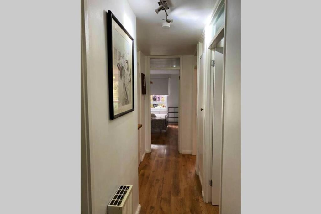 Two Bedroom Garden Flat In Zone 2 London Exteriör bild